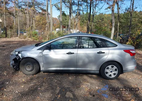 2013 Ford Focus S from USA, damaged, VIN 1FADP3E23DL122760
